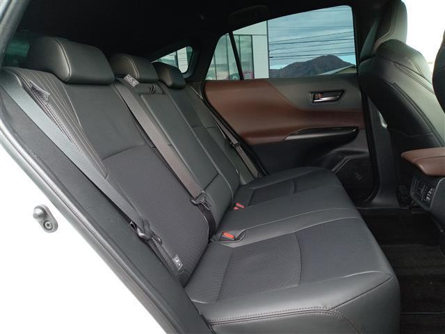 ハリアー Ｚ　レザーパッケージ　４ＷＤ／ガラスルーフ／純正１２．３型ナビ／フルセグ／Ｂｌｕｅｔｏｏｔｈ／全方位カメラ／ＪＢＬサウンド／衝突防止／置くだけ充電／デジタルインナーミラー／ＥＴＣ２．０／電動リアゲート／前席パワーシート（12枚目）