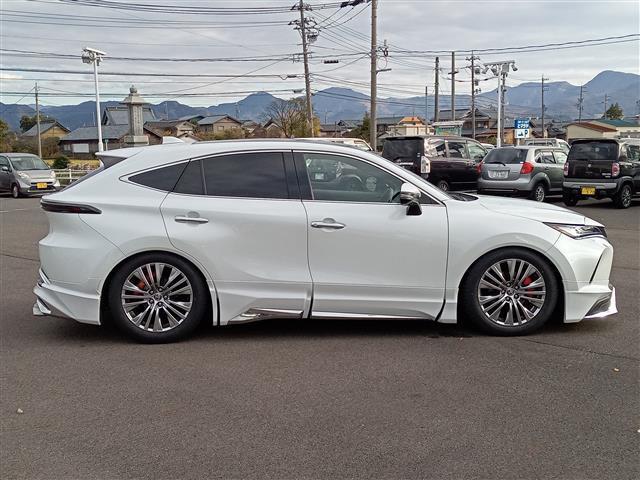 ハリアー Ｚ　レザーパッケージ　４ＷＤ／ガラスルーフ／純正１２．３型ナビ／フルセグ／Ｂｌｕｅｔｏｏｔｈ／全方位カメラ／ＪＢＬサウンド／衝突防止／置くだけ充電／デジタルインナーミラー／ＥＴＣ２．０／電動リアゲート／前席パワーシート（19枚目）