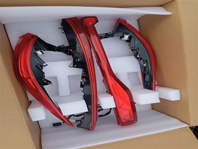 ハリアー Ｚ　レザーパッケージ　４ＷＤ／ガラスルーフ／純正１２．３型ナビ／フルセグ／Ｂｌｕｅｔｏｏｔｈ／全方位カメラ／ＪＢＬサウンド／衝突防止／置くだけ充電／デジタルインナーミラー／ＥＴＣ２．０／電動リアゲート／前席パワーシート（35枚目）