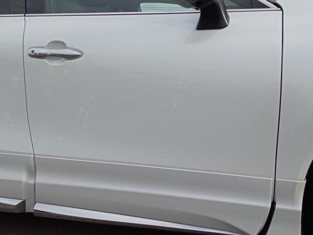 ハリアー Ｚ　レザーパッケージ　４ＷＤ／ガラスルーフ／純正１２．３型ナビ／フルセグ／Ｂｌｕｅｔｏｏｔｈ／全方位カメラ／ＪＢＬサウンド／衝突防止／置くだけ充電／デジタルインナーミラー／ＥＴＣ２．０／電動リアゲート／前席パワーシート（46枚目）