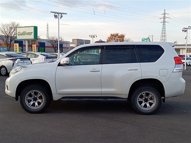 ランドクルーザープラド ＴＸ　Ｌパッケージ　４ＷＤ／社外ＨＤＤナビ／ワンセグＴＶ／ＣＤ／ＤＶＤ／Ｂｌｕｅｔｏｏｔｈ／バックカメラ／電動格納サードシート／クルーズコントロール／前後コーナーセンサー／前席シートヒーター／前席パワーシート（16枚目）