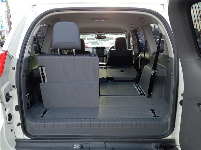 ランドクルーザープラド ＴＸ　Ｌパッケージ　４ＷＤ／社外ＨＤＤナビ／ワンセグＴＶ／ＣＤ／ＤＶＤ／Ｂｌｕｅｔｏｏｔｈ／バックカメラ／電動格納サードシート／クルーズコントロール／前後コーナーセンサー／前席シートヒーター／前席パワーシート（29枚目）