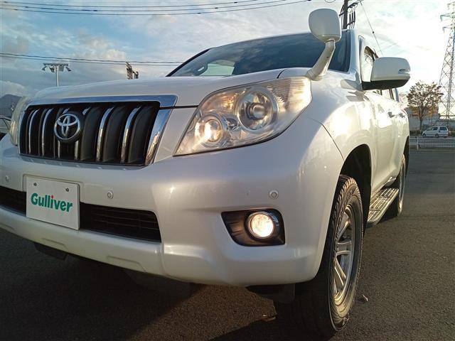 ランドクルーザープラド ＴＸ　Ｌパッケージ　４ＷＤ／社外ＨＤＤナビ／ワンセグＴＶ／ＣＤ／ＤＶＤ／Ｂｌｕｅｔｏｏｔｈ／バックカメラ／電動格納サードシート／クルーズコントロール／前後コーナーセンサー／前席シートヒーター／前席パワーシート（32枚目）