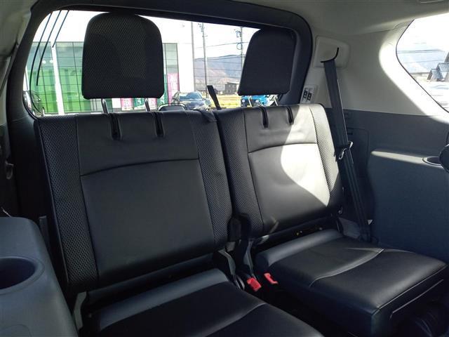 ランドクルーザープラド ＴＸ　Ｌパッケージ　４ＷＤ／純正ＳＤナビ／バックカメラ／横滑り防止装置／マルチテレインセレクト／クルーズコントロール／前席パワーシート／前席シートヒーター／ＥＴＣ／純正フロアマット／電動格納サードシート（12枚目）