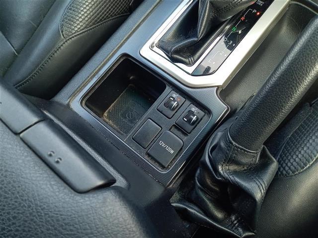 ランドクルーザープラド ＴＸ　Ｌパッケージ　４ＷＤ／純正ＳＤナビ／バックカメラ／横滑り防止装置／マルチテレインセレクト／クルーズコントロール／前席パワーシート／前席シートヒーター／ＥＴＣ／純正フロアマット／電動格納サードシート（30枚目）
