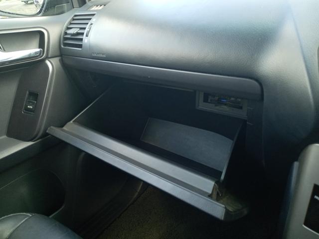 ランドクルーザープラド ＴＸ　Ｌパッケージ　４ＷＤ／純正ＳＤナビ／バックカメラ／横滑り防止装置／マルチテレインセレクト／クルーズコントロール／前席パワーシート／前席シートヒーター／ＥＴＣ／純正フロアマット／電動格納サードシート（31枚目）