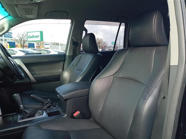 ランドクルーザープラド ＴＸ　Ｌパッケージ　４ＷＤ／純正ＳＤナビ／バックカメラ／横滑り防止装置／マルチテレインセレクト／クルーズコントロール／前席パワーシート／前席シートヒーター／ＥＴＣ／純正フロアマット／電動格納サードシート（35枚目）