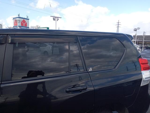 ランドクルーザープラド ＴＸ　Ｌパッケージ　４ＷＤ／純正ＳＤナビ／バックカメラ／横滑り防止装置／マルチテレインセレクト／クルーズコントロール／前席パワーシート／前席シートヒーター／ＥＴＣ／純正フロアマット／電動格納サードシート（58枚目）