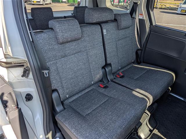 シエンタ ハイブリッドＺ　純正ディスプレイオーディオ／ＡＭ／ＦＭ／ＢＴ／ＵＳＢ／Ｍｉｒａｃａｓｔ／全方位カメラ／両側パワースライドドア／全車速追従機能付クルーズコントロール／前後コーナーセンサー／ＢＳＭ・ＰＤＡ（11枚目）