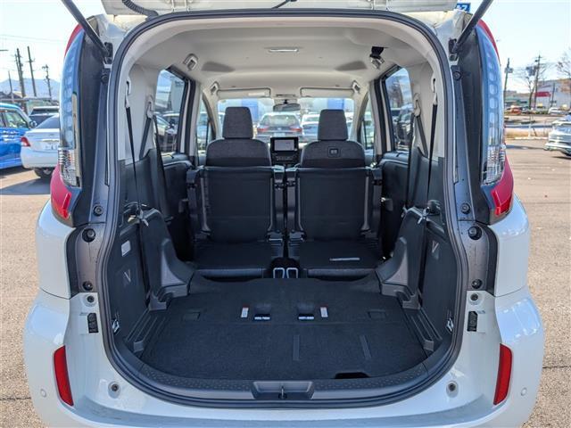 シエンタ ハイブリッドＺ　純正ディスプレイオーディオ／ＡＭ／ＦＭ／ＢＴ／ＵＳＢ／Ｍｉｒａｃａｓｔ／全方位カメラ／両側パワースライドドア／全車速追従機能付クルーズコントロール／前後コーナーセンサー／ＢＳＭ・ＰＤＡ（13枚目）