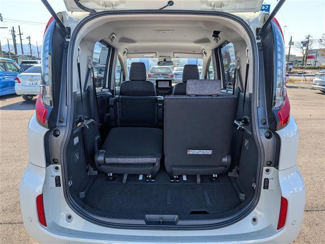 シエンタ ハイブリッドＺ　純正ディスプレイオーディオ／ＡＭ／ＦＭ／ＢＴ／ＵＳＢ／Ｍｉｒａｃａｓｔ／全方位カメラ／両側パワースライドドア／全車速追従機能付クルーズコントロール／前後コーナーセンサー／ＢＳＭ・ＰＤＡ（39枚目）