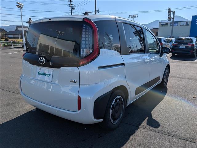 シエンタ ハイブリッドＺ　純正ディスプレイオーディオ／ＡＭ／ＦＭ／ＢＴ／ＵＳＢ／Ｍｉｒａｃａｓｔ／全方位カメラ／両側パワースライドドア／全車速追従機能付クルーズコントロール／前後コーナーセンサー／ＢＳＭ・ＰＤＡ（42枚目）