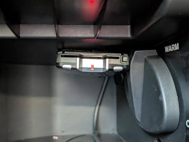 エクストレイル ２０Ｘ　４ＷＤ／純正メモリナビ／ＡＭ／ＦＭ／フルセグ／ＢＴ／ＣＤ／ＤＶＤ／バックカメラ／横滑り防止装置／盗難防止装置／寒冷地仕様／前後ドライブレコーダー／ＥＴＣ／全席シートヒーター（6枚目）