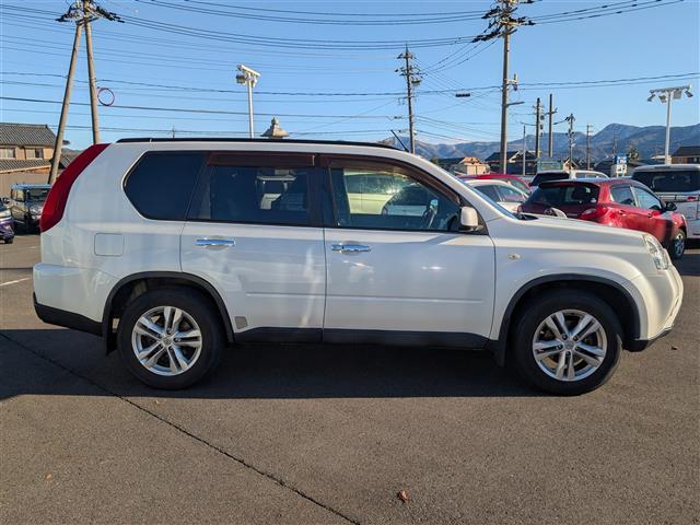 エクストレイル ２０Ｘ　４ＷＤ／純正メモリナビ／ＡＭ／ＦＭ／フルセグ／ＢＴ／ＣＤ／ＤＶＤ／バックカメラ／横滑り防止装置／盗難防止装置／寒冷地仕様／前後ドライブレコーダー／ＥＴＣ／全席シートヒーター（15枚目）