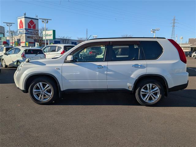 エクストレイル ２０Ｘ　４ＷＤ／純正メモリナビ／ＡＭ／ＦＭ／フルセグ／ＢＴ／ＣＤ／ＤＶＤ／バックカメラ／横滑り防止装置／盗難防止装置／寒冷地仕様／前後ドライブレコーダー／ＥＴＣ／全席シートヒーター（16枚目）