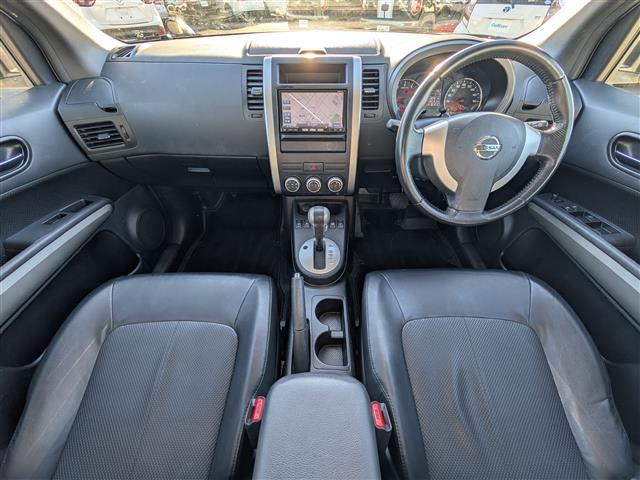 エクストレイル ２０Ｘ　４ＷＤ／純正メモリナビ／ＡＭ／ＦＭ／フルセグ／ＢＴ／ＣＤ／ＤＶＤ／バックカメラ／横滑り防止装置／盗難防止装置／寒冷地仕様／前後ドライブレコーダー／ＥＴＣ／全席シートヒーター（42枚目）