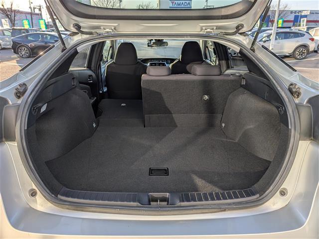 プリウス S 純正SDナビ(Bluetooth/TV/CD)/Toyota Safety Sense/アイドリングストップ/Bモニター/ETC/前後ドラレコ/スタッドレス/保証書/取扱説明書/スマートキー(29枚目)