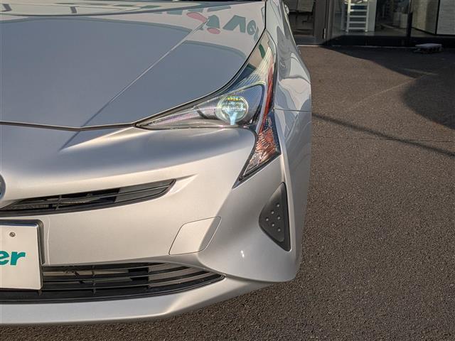 プリウス S 純正SDナビ(Bluetooth/TV/CD)/Toyota Safety Sense/アイドリングストップ/Bモニター/ETC/前後ドラレコ/スタッドレス/保証書/取扱説明書/スマートキー(34枚目)
