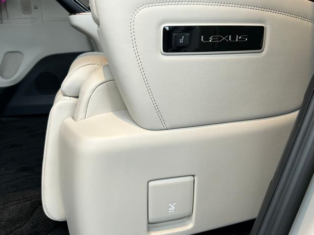 ＬＭ ＬＭ５００ｈ　バージョンＬ　モデリスタエアロ　マークレビンソン　リヤエンターテイメント　ガラスルーフ　ユニバーサルステップ　ＨＵＤ　純正ナビ　ＴＶ　全方位カメラ　白革　エアシート　シートヒーター　デジタルインナーミラー　ドラレコ（52枚目）