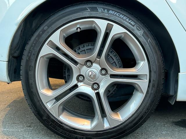 ルーテシア ＧＴ　社外メモリナビ　ＴＶ　バックカメラ　バックセンサー　クルーズコントロール　パドルシフト　１７インチＡＷ　キーレスキー　オートライト　ヘッドライトレベライザー　Ｒ．Ｓ．Ｄｒｉｖｅ　ＥＴＣ　ドラレコ（62枚目）