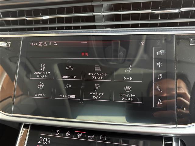Ｑ８ ５５ＴＦＳＩクワトロ　デビューパッケージラグジュアリ　コンフォートアシスタンスＰＫＧ　パノラマサンルーフ　Ｂａｎｇ＆Ｏｌｕｆｓｅｎ　バーチャルコックピット　ＭＭＩナビ　ＴＶ　全方位カメラ　ＨＤマトリクスＬＥＤ　黒革　エアシート　２０インチＡＷ　エアサス（13枚目）