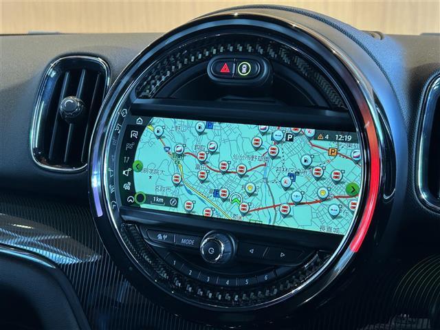 ＭＩＮＩ ジョンクーパーワークス　クロスオーバー　ＡＣＣ　衝突軽減システム　ＨＵＤ　純正ナビ　バックカメラ　レザーダイナミカシート　シートヒーター　ＬＥＤヘッドライト　オートライト　１９インチＡＷ　コンフォートアクセス　パワーバックドア　パドルシフト（10枚目）