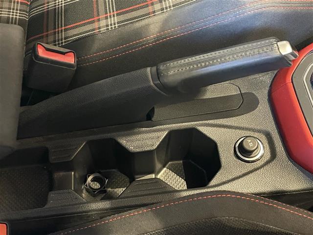 ポロGTI ベースグレード ACC BSM DiscoverPro TV バックカメラ AppleCarPlay 液晶メーター LEDヘッドライト 17インチAW スマートキー ワイヤレスチャージ ETC ドラレコ ワンオーナー(22枚目)