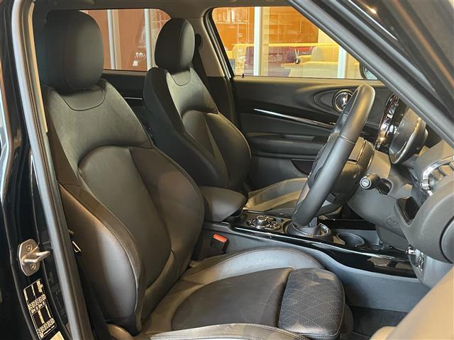 MINI クーパーSD クラブマン クラシック・トリム インテリジェントセーフティ パノラマサンルーフ ApplrCarPlay バックカメラ PDC 黒革シートヒーター パワーシート LEDヘッドライト コンフォートアクセス 18インチAW 前後ドラレコ(7枚目)