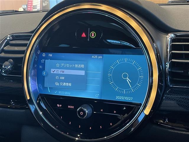MINI クーパーSD クラブマン クラシック・トリム インテリジェントセーフティ パノラマサンルーフ ApplrCarPlay バックカメラ PDC 黒革シートヒーター パワーシート LEDヘッドライト コンフォートアクセス 18インチAW 前後ドラレコ(14枚目)