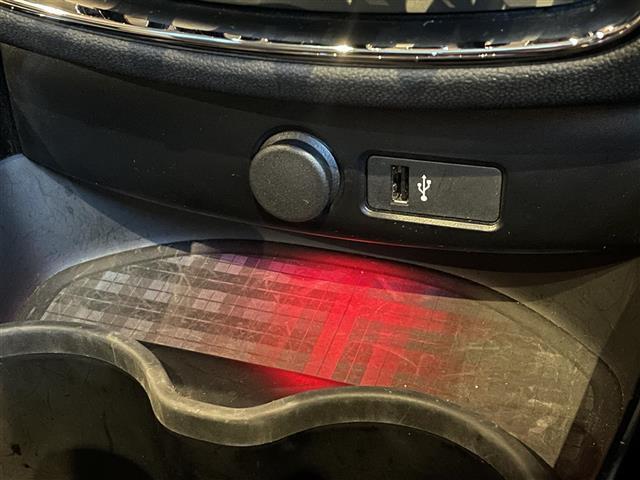 MINI クーパーSD クラブマン クラシック・トリム インテリジェントセーフティ パノラマサンルーフ ApplrCarPlay バックカメラ PDC 黒革シートヒーター パワーシート LEDヘッドライト コンフォートアクセス 18インチAW 前後ドラレコ(19枚目)