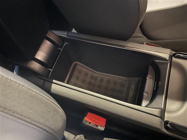 MINI クーパーSD クラブマン クラシック・トリム インテリジェントセーフティ パノラマサンルーフ ApplrCarPlay バックカメラ PDC 黒革シートヒーター パワーシート LEDヘッドライト コンフォートアクセス 18インチAW 前後ドラレコ(25枚目)