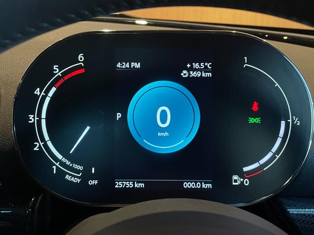 MINI クーパーSD クラブマン クラシック・トリム インテリジェントセーフティ パノラマサンルーフ ApplrCarPlay バックカメラ PDC 黒革シートヒーター パワーシート LEDヘッドライト コンフォートアクセス 18インチAW 前後ドラレコ(28枚目)