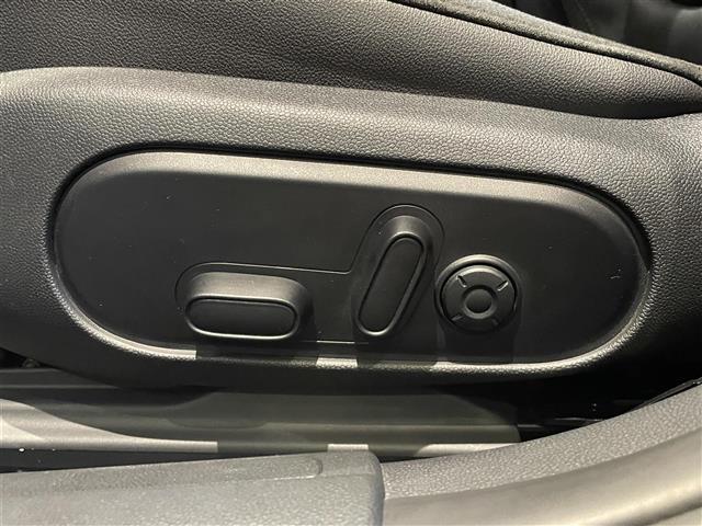 MINI クーパーSD クラブマン クラシック・トリム インテリジェントセーフティ パノラマサンルーフ ApplrCarPlay バックカメラ PDC 黒革シートヒーター パワーシート LEDヘッドライト コンフォートアクセス 18インチAW 前後ドラレコ(45枚目)