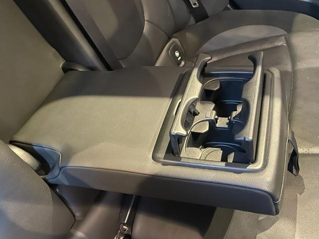 MINI クーパーSD クラブマン クラシック・トリム インテリジェントセーフティ パノラマサンルーフ ApplrCarPlay バックカメラ PDC 黒革シートヒーター パワーシート LEDヘッドライト コンフォートアクセス 18インチAW 前後ドラレコ(47枚目)