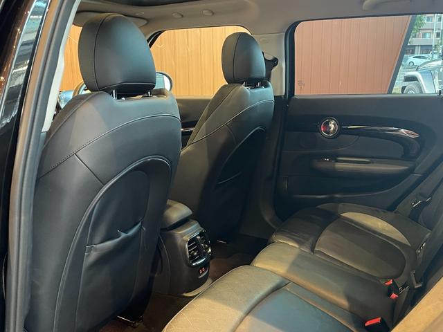MINI クーパーSD クラブマン クラシック・トリム インテリジェントセーフティ パノラマサンルーフ ApplrCarPlay バックカメラ PDC 黒革シートヒーター パワーシート LEDヘッドライト コンフォートアクセス 18インチAW 前後ドラレコ(51枚目)
