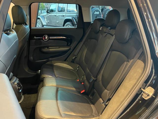 MINI クーパーSD クラブマン クラシック・トリム インテリジェントセーフティ パノラマサンルーフ ApplrCarPlay バックカメラ PDC 黒革シートヒーター パワーシート LEDヘッドライト コンフォートアクセス 18インチAW 前後ドラレコ(52枚目)