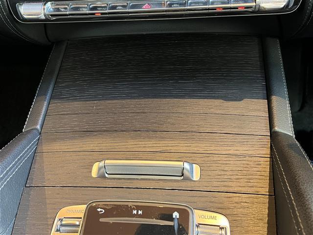 GLE GLE400d 4マチックスポーツ パノラミックスライディングルーフ レーダーセーフティPKG HUD Burmester MBUX全方位カメラ 黒革 エアシート シートヒーター パワーシート LEDライト 20インチAW ワンオーナー(20枚目)