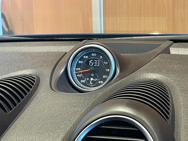 ７１８ボクスター ７１８ボクスターＳ　スポーツクロノＰＫＧ　ＰＡＳＭ　ＢＯＳＥ　純正ナビ　バックカメラ　黒革　シートヒーター　キセノンヘッドライト　オートライト　１９インチＡＷ　センターカラークレスト　スポーツテールパイプ　オートエアコン（8枚目）