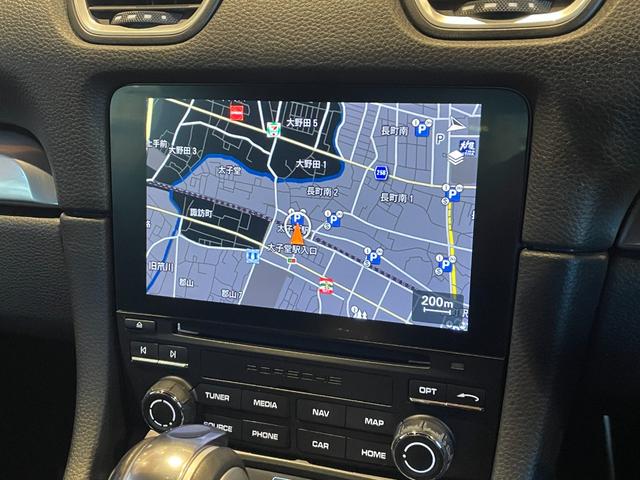７１８ボクスター ７１８ボクスターＳ　スポーツクロノＰＫＧ　ＰＡＳＭ　ＢＯＳＥ　純正ナビ　バックカメラ　黒革　シートヒーター　キセノンヘッドライト　オートライト　１９インチＡＷ　センターカラークレスト　スポーツテールパイプ　オートエアコン（9枚目）