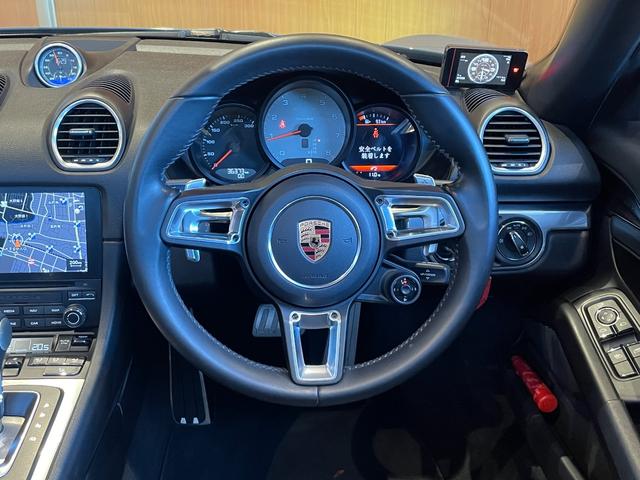 ７１８ボクスター ７１８ボクスターＳ　スポーツクロノＰＫＧ　ＰＡＳＭ　ＢＯＳＥ　純正ナビ　バックカメラ　黒革　シートヒーター　キセノンヘッドライト　オートライト　１９インチＡＷ　センターカラークレスト　スポーツテールパイプ　オートエアコン（19枚目）