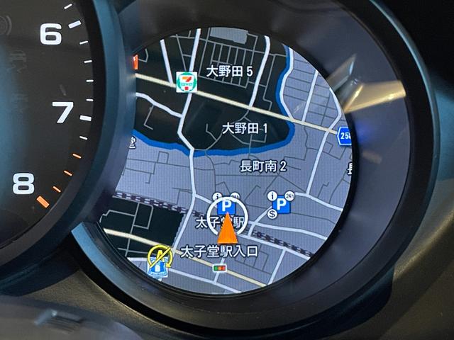 ７１８ボクスター ７１８ボクスターＳ　スポーツクロノＰＫＧ　ＰＡＳＭ　ＢＯＳＥ　純正ナビ　バックカメラ　黒革　シートヒーター　キセノンヘッドライト　オートライト　１９インチＡＷ　センターカラークレスト　スポーツテールパイプ　オートエアコン（24枚目）