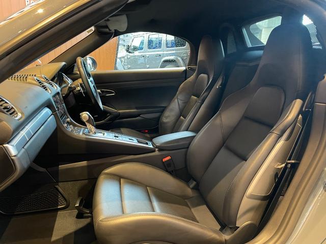 ７１８ボクスター ７１８ボクスターＳ　スポーツクロノＰＫＧ　ＰＡＳＭ　ＢＯＳＥ　純正ナビ　バックカメラ　黒革　シートヒーター　キセノンヘッドライト　オートライト　１９インチＡＷ　センターカラークレスト　スポーツテールパイプ　オートエアコン（46枚目）