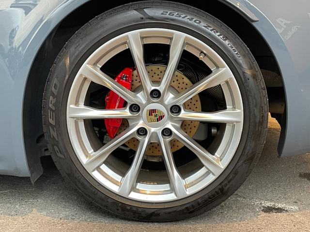 ７１８ボクスター ７１８ボクスターＳ　スポーツクロノＰＫＧ　ＰＡＳＭ　ＢＯＳＥ　純正ナビ　バックカメラ　黒革　シートヒーター　キセノンヘッドライト　オートライト　１９インチＡＷ　センターカラークレスト　スポーツテールパイプ　オートエアコン（70枚目）