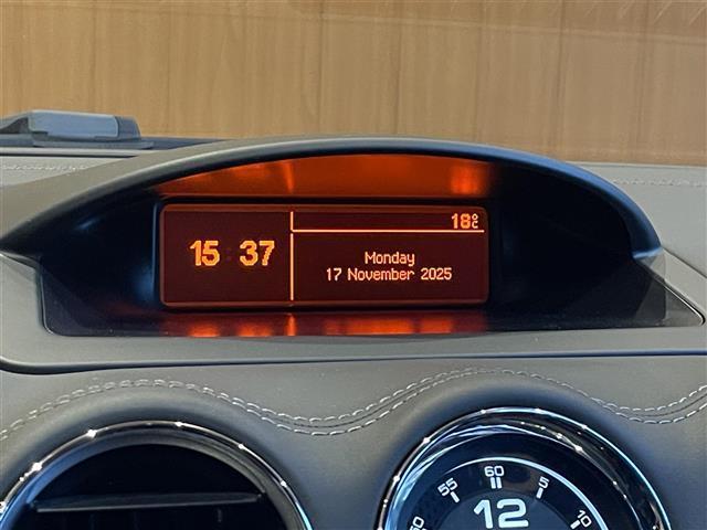 RCZ マグネティック 20台限定車 社外ナビ TV バックカメラ 赤革 シートヒーター メモリ機能付パワーシート キセノンライト オートライト 19インチAW クルーズコントロール デジタルインナーミラー型ドラレコ ETC(9枚目)