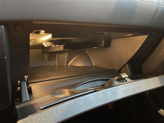 RCZ マグネティック 20台限定車 社外ナビ TV バックカメラ 赤革 シートヒーター メモリ機能付パワーシート キセノンライト オートライト 19インチAW クルーズコントロール デジタルインナーミラー型ドラレコ ETC(36枚目)