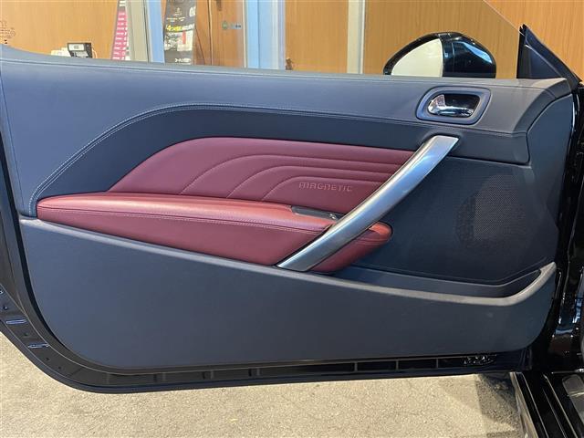 RCZ マグネティック 20台限定車 社外ナビ TV バックカメラ 赤革 シートヒーター メモリ機能付パワーシート キセノンライト オートライト 19インチAW クルーズコントロール デジタルインナーミラー型ドラレコ ETC(43枚目)