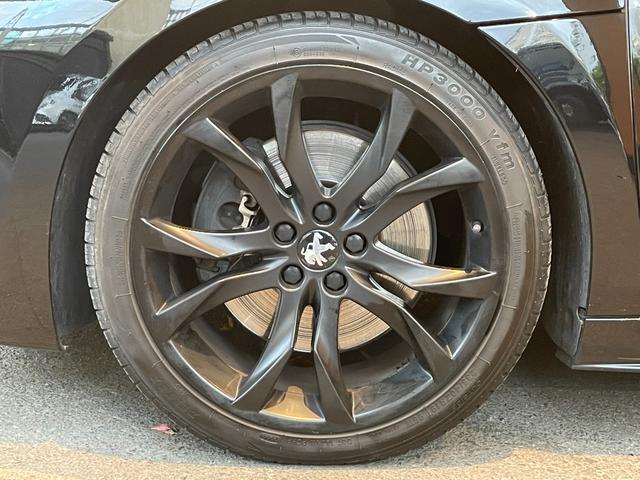 RCZ マグネティック 20台限定車 社外ナビ TV バックカメラ 赤革 シートヒーター メモリ機能付パワーシート キセノンライト オートライト 19インチAW クルーズコントロール デジタルインナーミラー型ドラレコ ETC(59枚目)