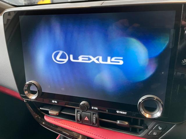 ＮＸ３５０ｈ　Ｆスポーツ　ＬｅｘｕｓＳａｆｅｔｙＳｙｓｔｅｍ＋　サンルーフ　ＨＵＤ　純正ナビ　ＴＶ　全方位カメラ　三眼ＬＥＤヘッドライト　赤黒革　エアシート　シートヒーター　パワーシート　オレンジキャリパー　２０インチＡＷ(16枚目)