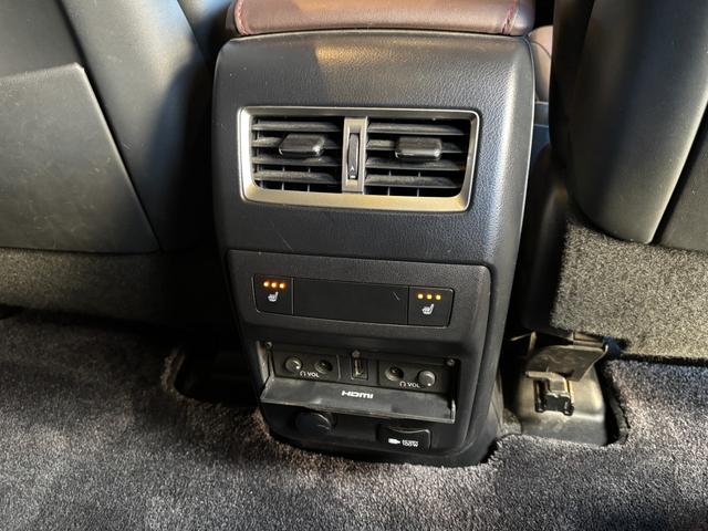 ＲＸ ＲＸ４５０ｈ　バージョンＬ　ＬｅｘｕｓＳａｆｅｔｙＳｙｓｔｅｍ　リヤエンターテイメントシステム　サンルーフ　ＨＵＤ　純正ナビ　ＴＶ　全方位カメラ　三眼ＬＥＤライト　茶革　エアシート　シートヒーター　パワーシート　２０インチＡＷ（44枚目）