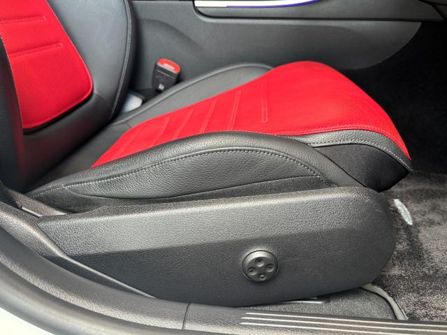 Ｃクラスステーションワゴン Ｃ２２０ｄ　ワゴンアバンギャルド　ＡＭＧライン　レザーエクスクルーシブＰＫＧ　ベーシックＰＫＧ　レーダーセーフティＰＫＧ　パノラミックスライディングルーフ　ＨＵＤ　ＭＢＵＸ　全方位カメラ　赤黒革　シートヒーター　パワーシート　ＬＥＤ　ワンオーナー（40枚目）